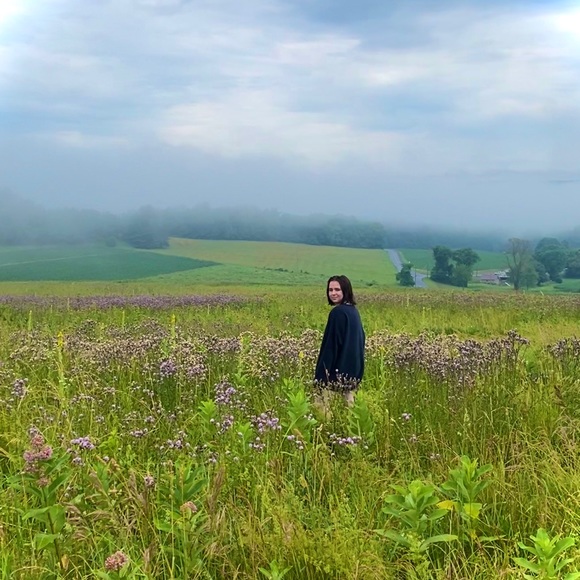 Meet your Posher, Tina - Picture 1 of 1